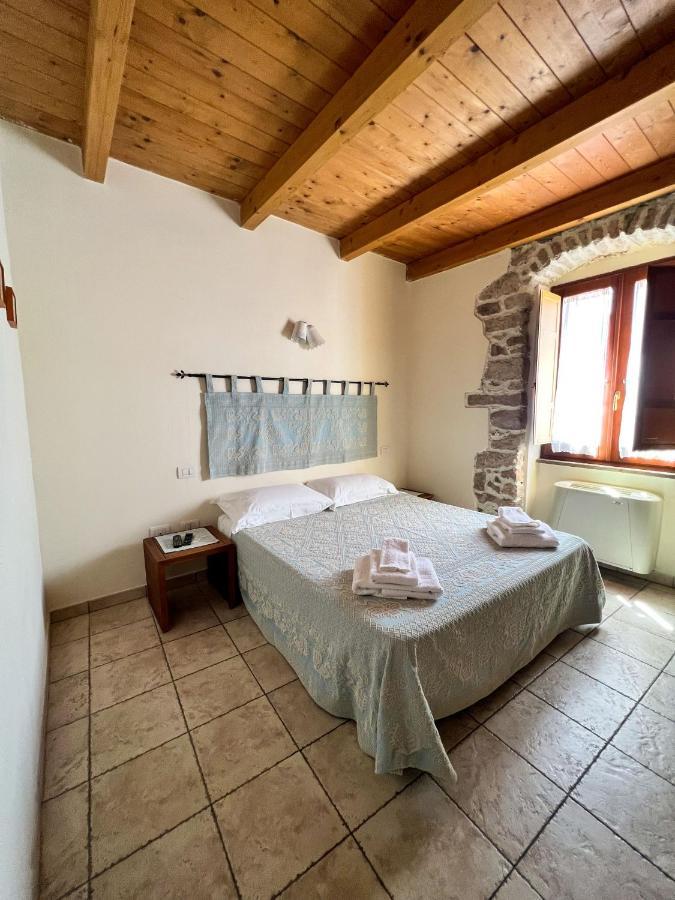 La Vecchia Torre Hotell Bosa Eksteriør bilde