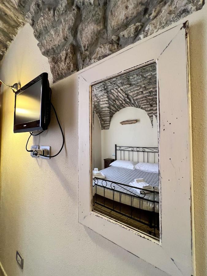 La Vecchia Torre Hotell Bosa Eksteriør bilde
